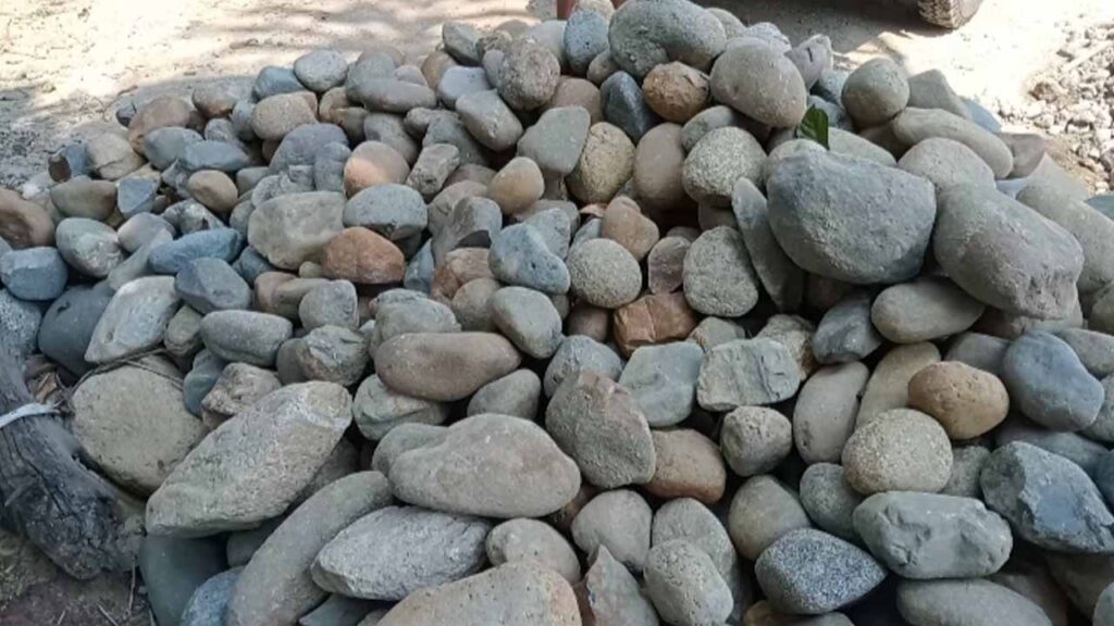 Anggaran Harga Batu Sungai di Malaysia Terkini 2025 1 perbezaan jenis jenis batu sungai yang ada di pasaran