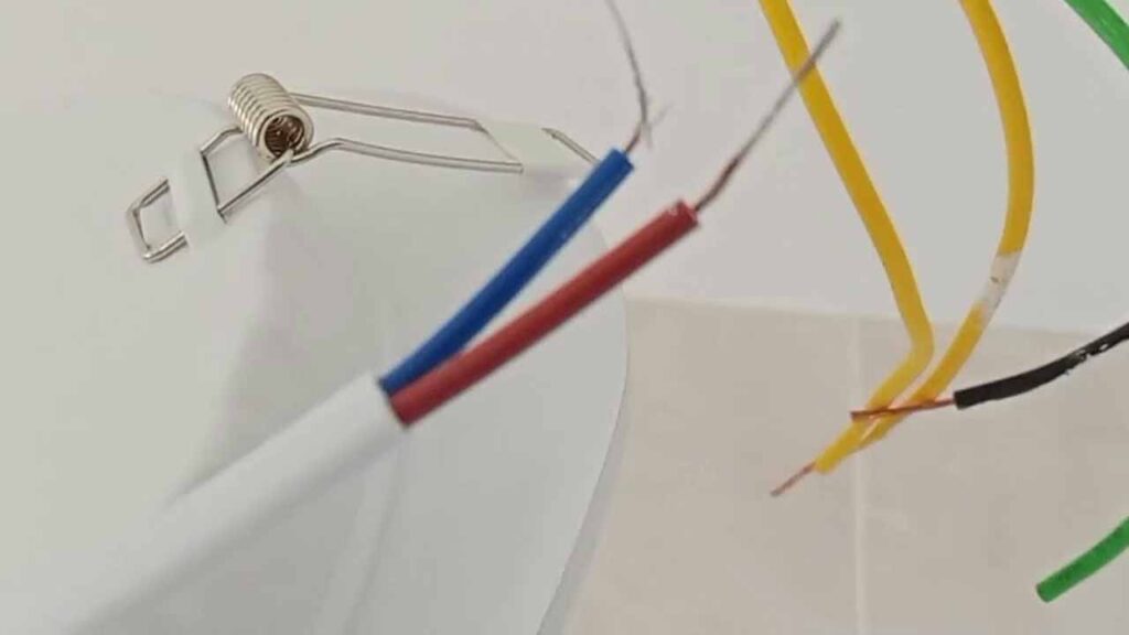 Cara Pasang Wayar Lampu LED di Rumah dengan Selamat dan Kemas 5 tips cara pasang wayar lampu led dengan langkah mudah