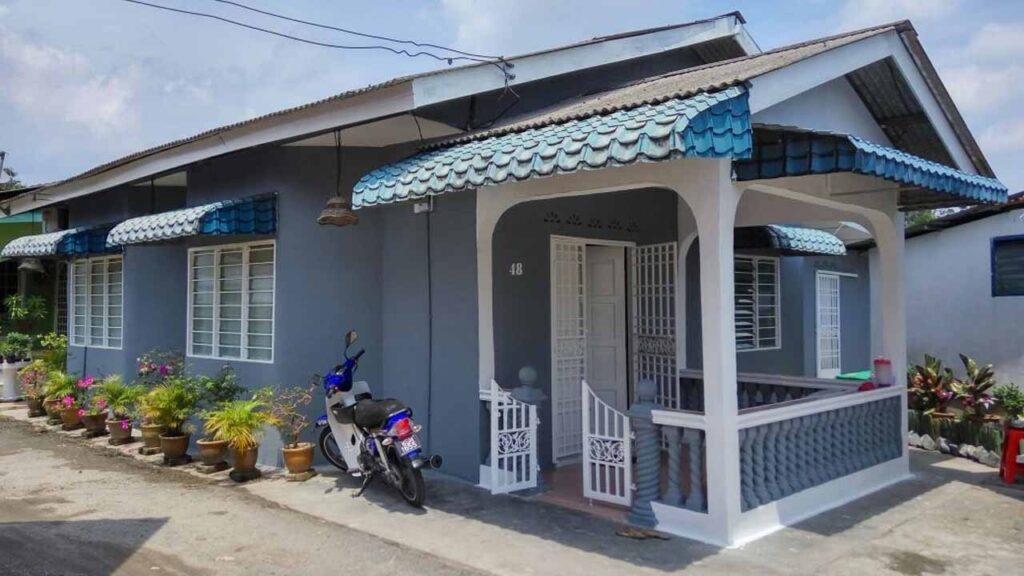 Idea Cat Luar Rumah Warna Kelabu yang Moden dan Elegan 5 menaip cat luar rumah yang sesuai digunakan