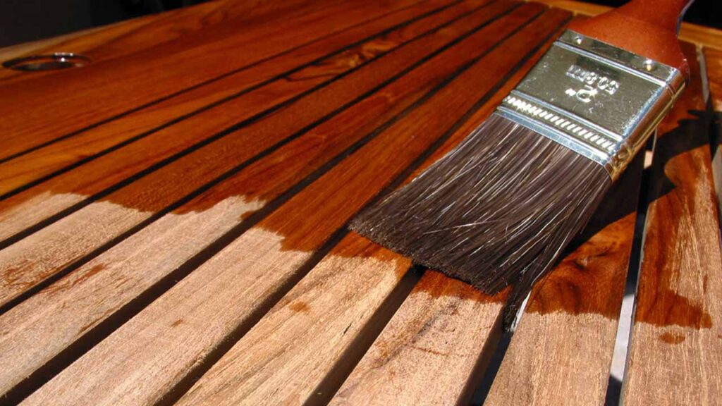 Meja Kayu yang Bagus: Panduan Memilih Cat Meja Kayu Terbaik 2 menaip warna cat meja kayu yang bagus