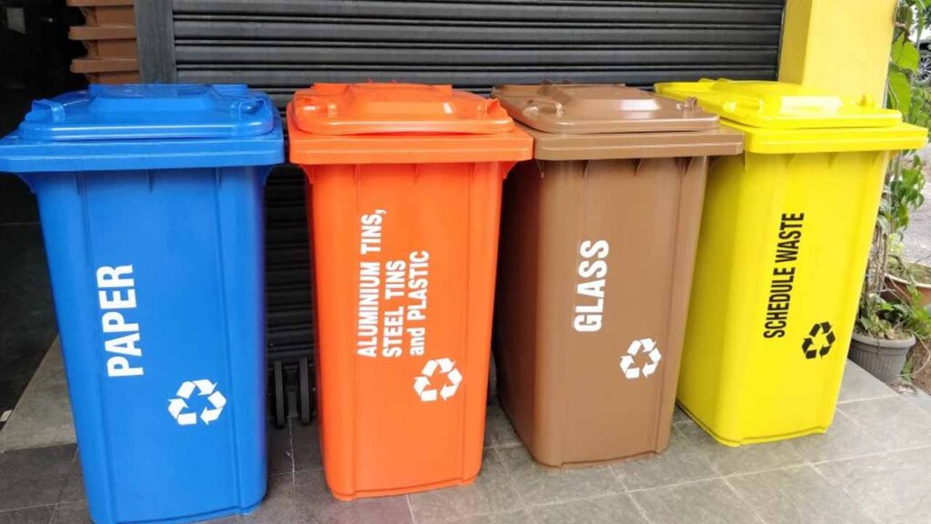 Warna Tong Sampah Kitar Semula di Malaysia: Maksud & Kegunaannya 2 tujuan warna tong kitar semula di malaysia