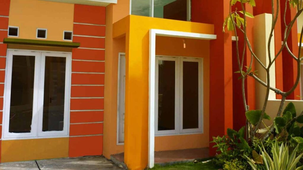 Inspirasi Cat Luar Rumah Warna Oren: Kombinasi & Tips Terkini 3 tip memilih dan mengaplikasikan cat luar rumah warna oren
